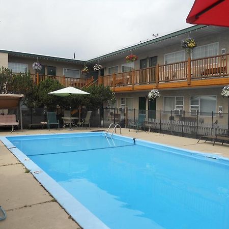 Lazy Bear Lodge Кранбрук Экстерьер фото