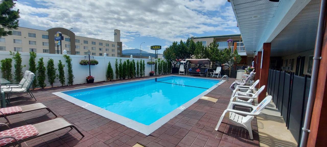 Lazy Bear Lodge Кранбрук Экстерьер фото